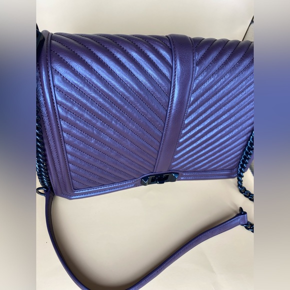 Rebecca Minkoff
Chevron Quilted Jumbo Love Crossbody - Picture 5 of 11